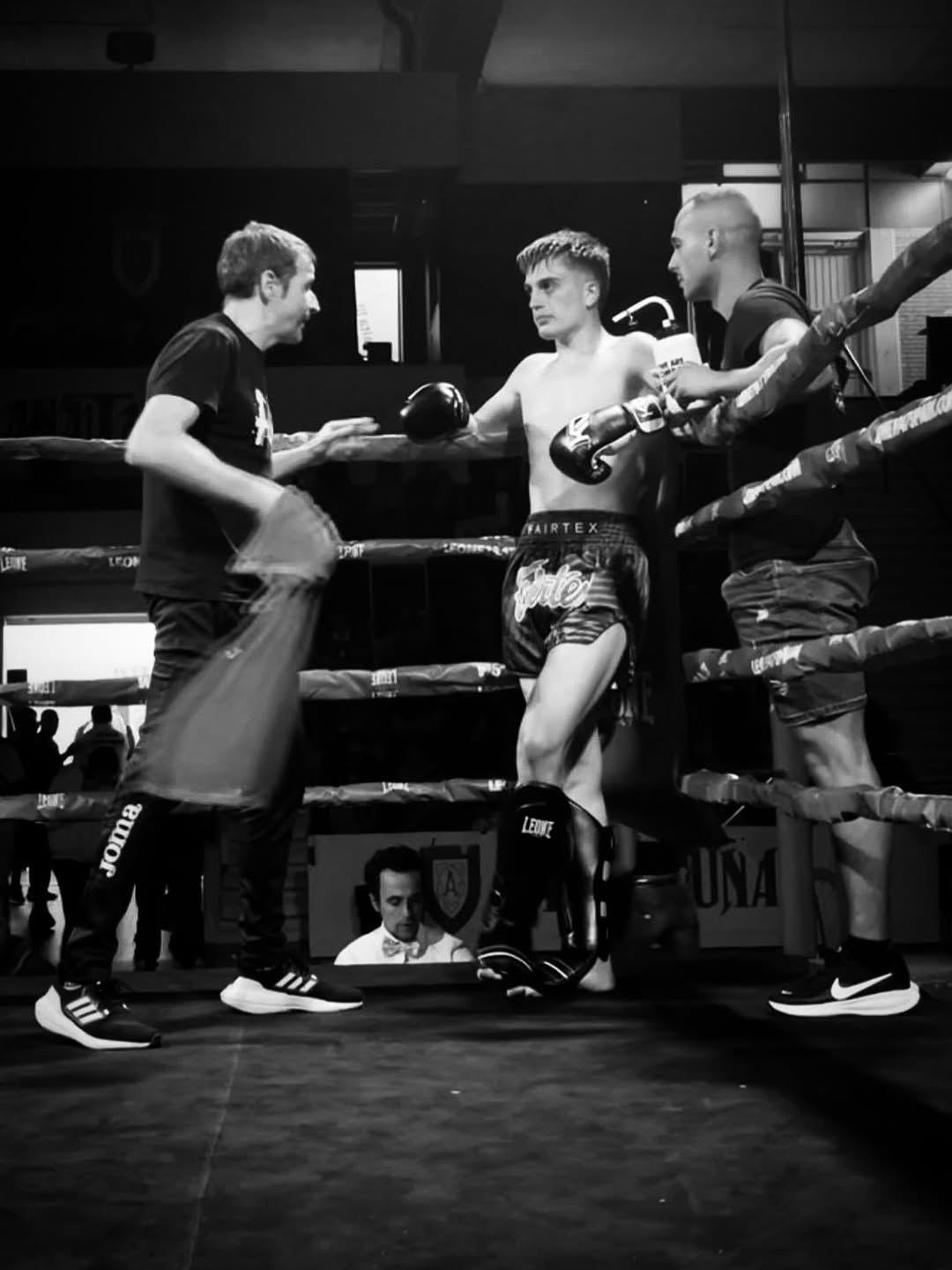 Entrenador y luchador